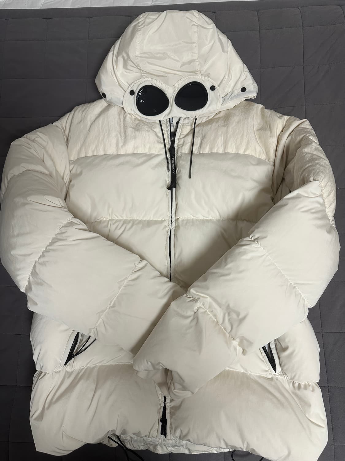 새상품) Cp 컴퍼니 nycra 후드 쉘 다운 자켓 패딩 상품이미지1