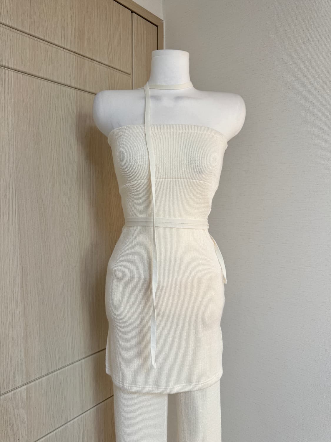 쓰리타임즈) 니트 튜브탑 원피스 팬츠 세트 상품이미지6