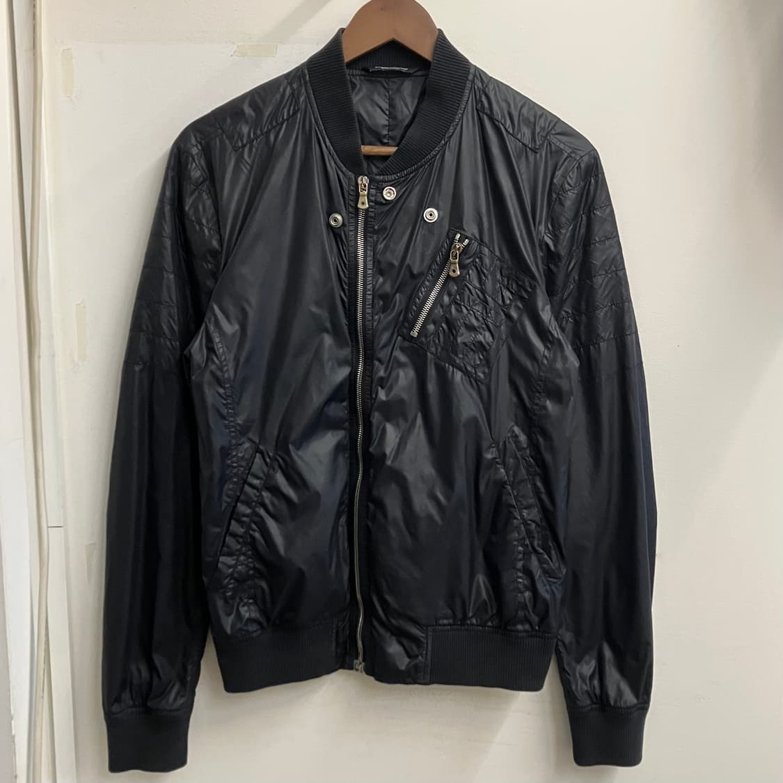 N257 돌체앤가바나 사선 봄버 자켓 ma1 상품이미지1