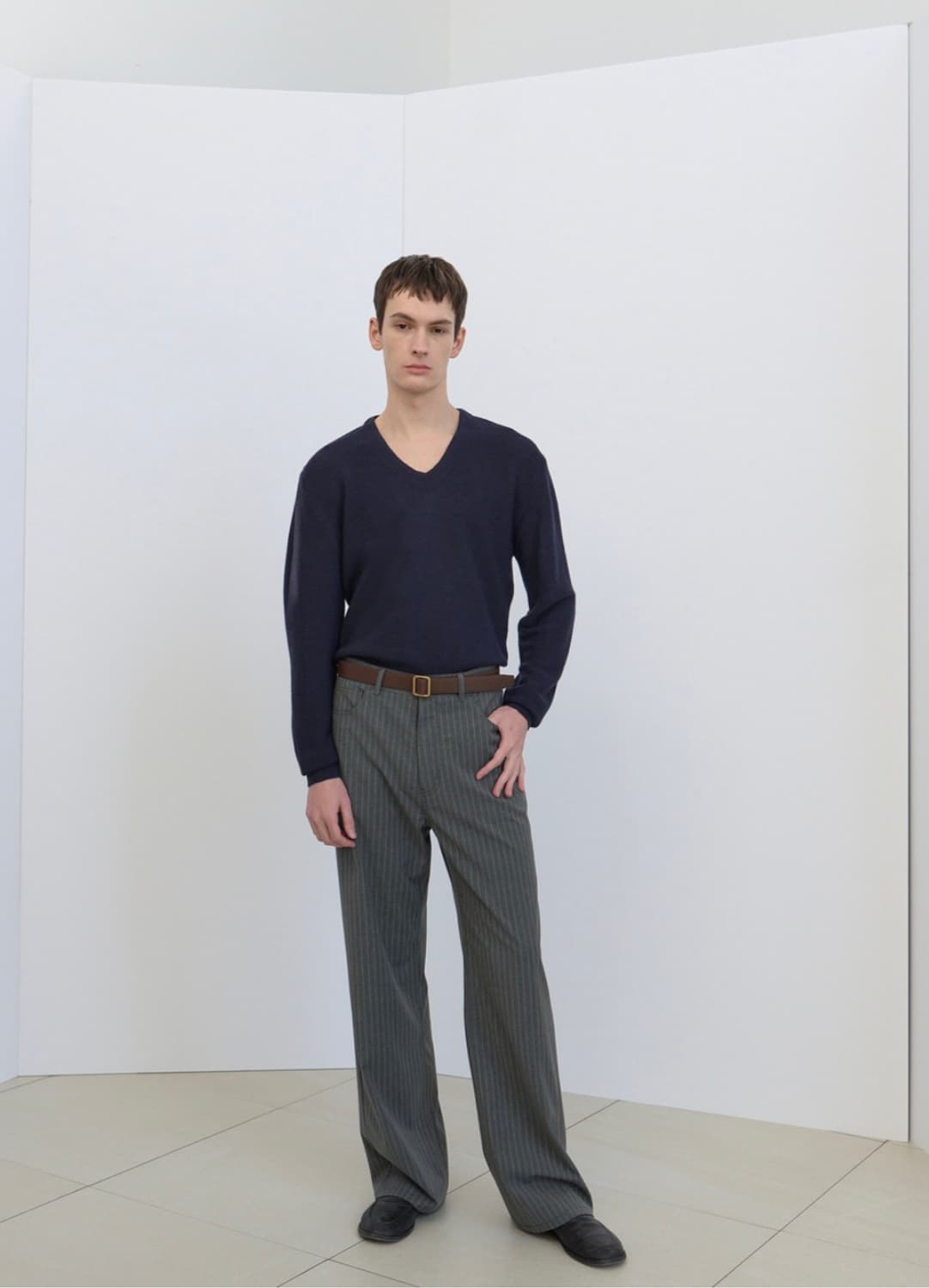 아이엘 브이넥 니트 상품이미지1