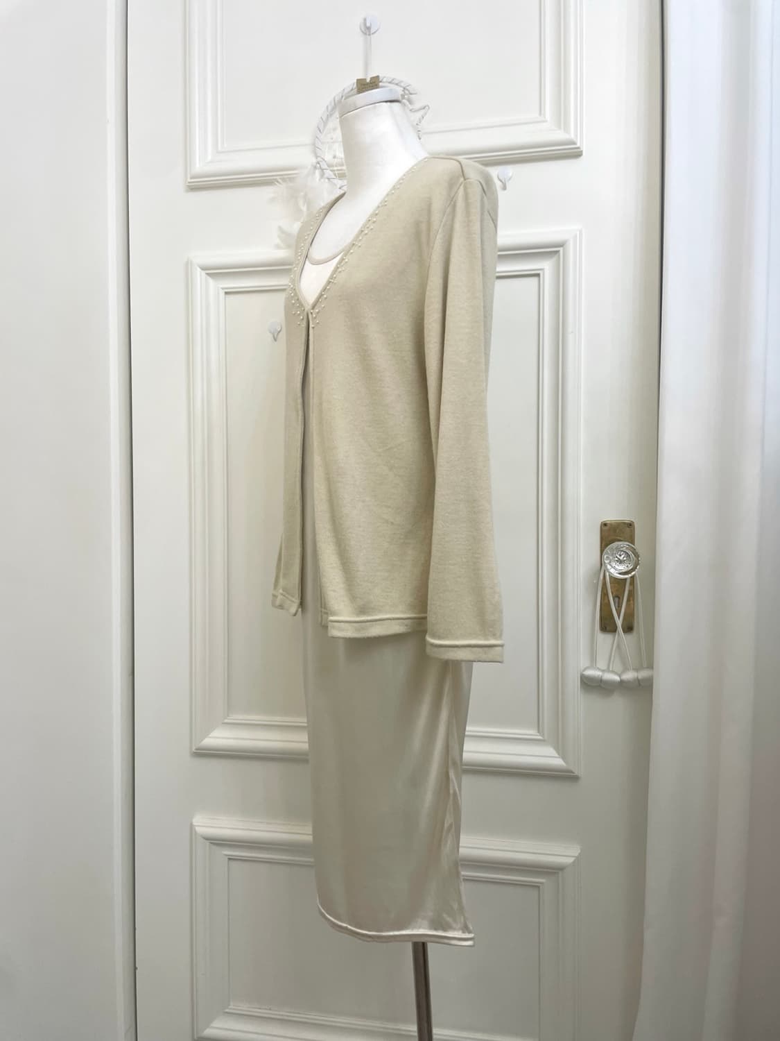 cream beige pearl point one-button cardi 상품이미지2