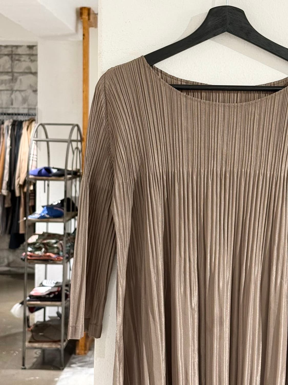 플리츠 플리즈 골드 보트넥 하프 미디 원피스 상품이미지2