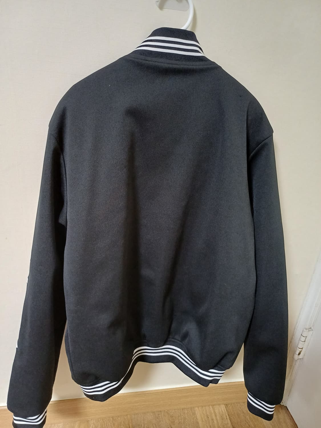 아디다스 바시티 붐버 누빔 자켓 상품이미지5