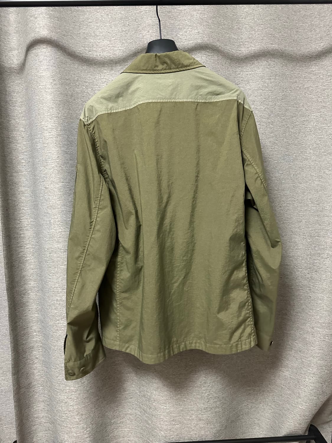 CP컴퍼니 오버셔츠 탄창 가먼츠다잉 올리브 (110) 상품이미지2