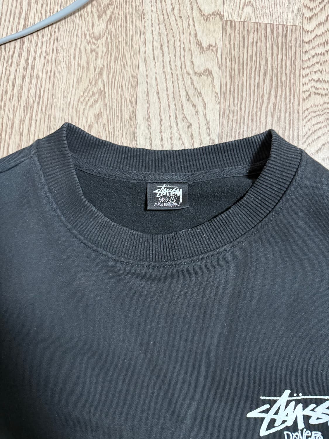 스투시 x 도버스트릿마켓 뉴옥 맨투맨 [M] 상품이미지3