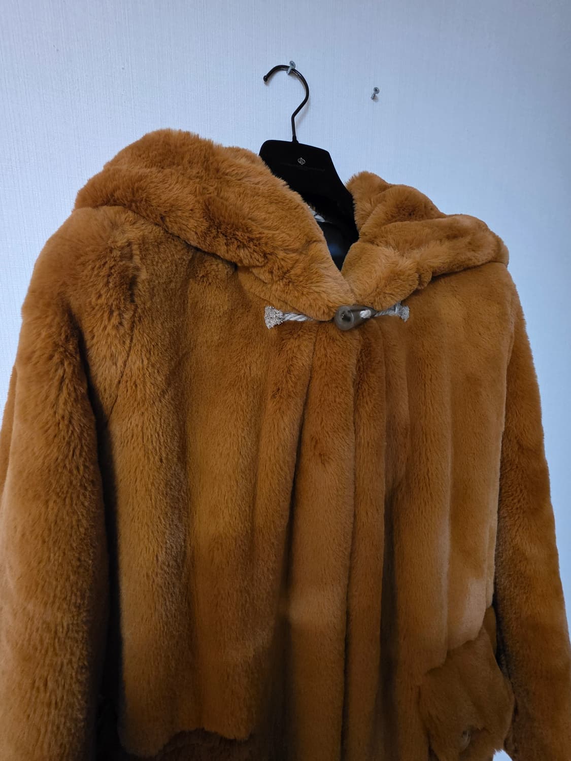 골든구스 모피 후드 롱코트 상품이미지2