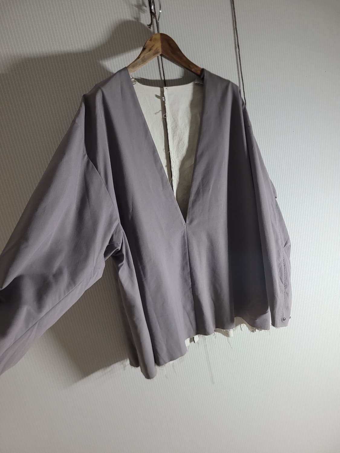 이슈띵스 카라리스 풀오버 상품이미지5