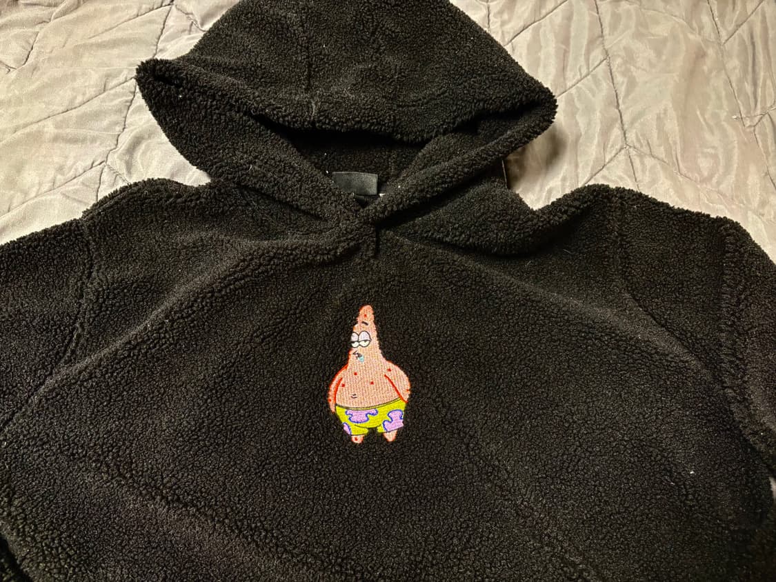 H&M 스폰지밥 뚱이 자수 후리스 후디 상품이미지3