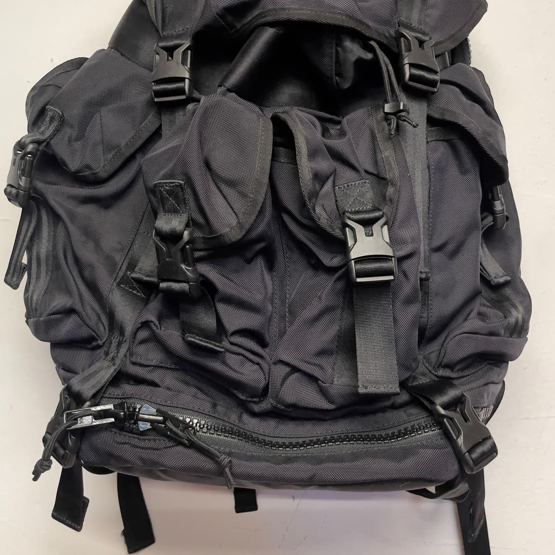 뉴에라 유틸리티 블랙 백팩   상품이미지3