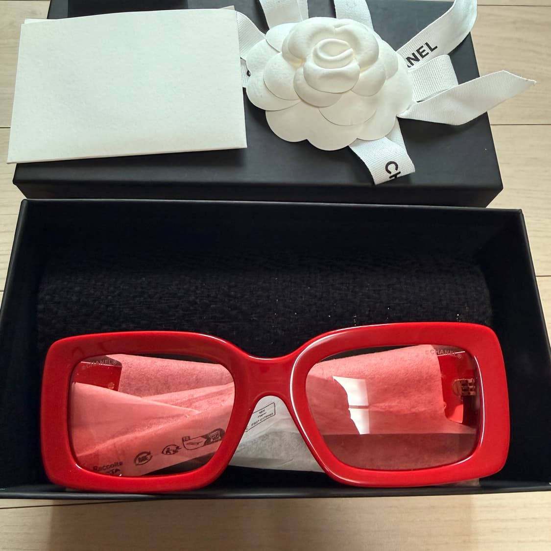 CHANEL 샤넬 선글라스 레드/골드 새상품 (남녀 공용) 상품이미지7