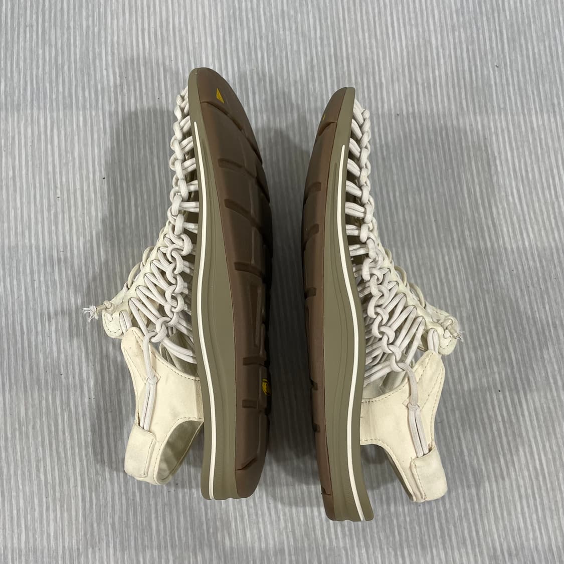 703) KEEN 킨 유니크 샌들 화이트 캡 콘스타크 280mm 상품이미지5