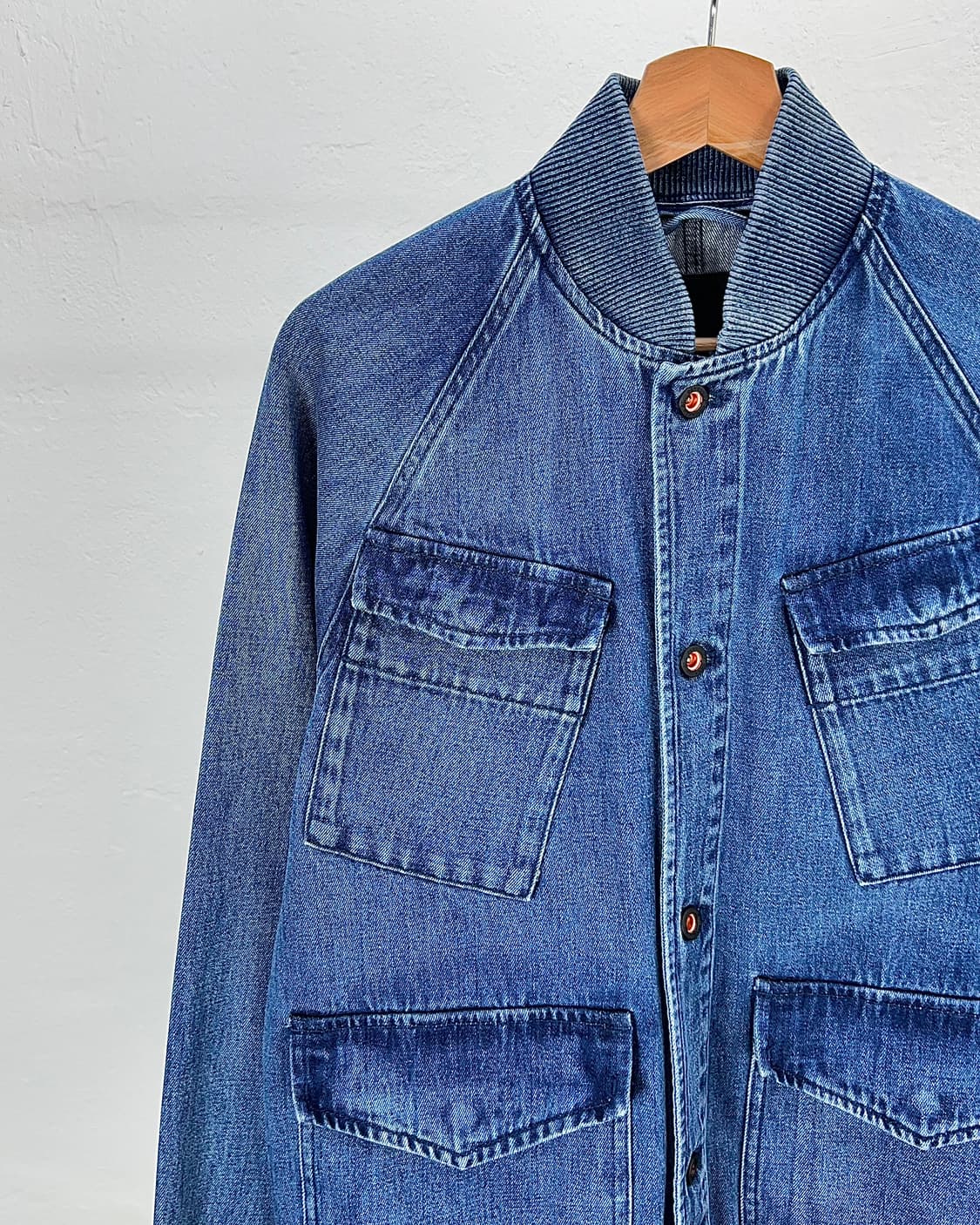 덴함 스톤워싱 밀리터리 모티브 데님 멀티 포켓 봄버  자켓 상품이미지2