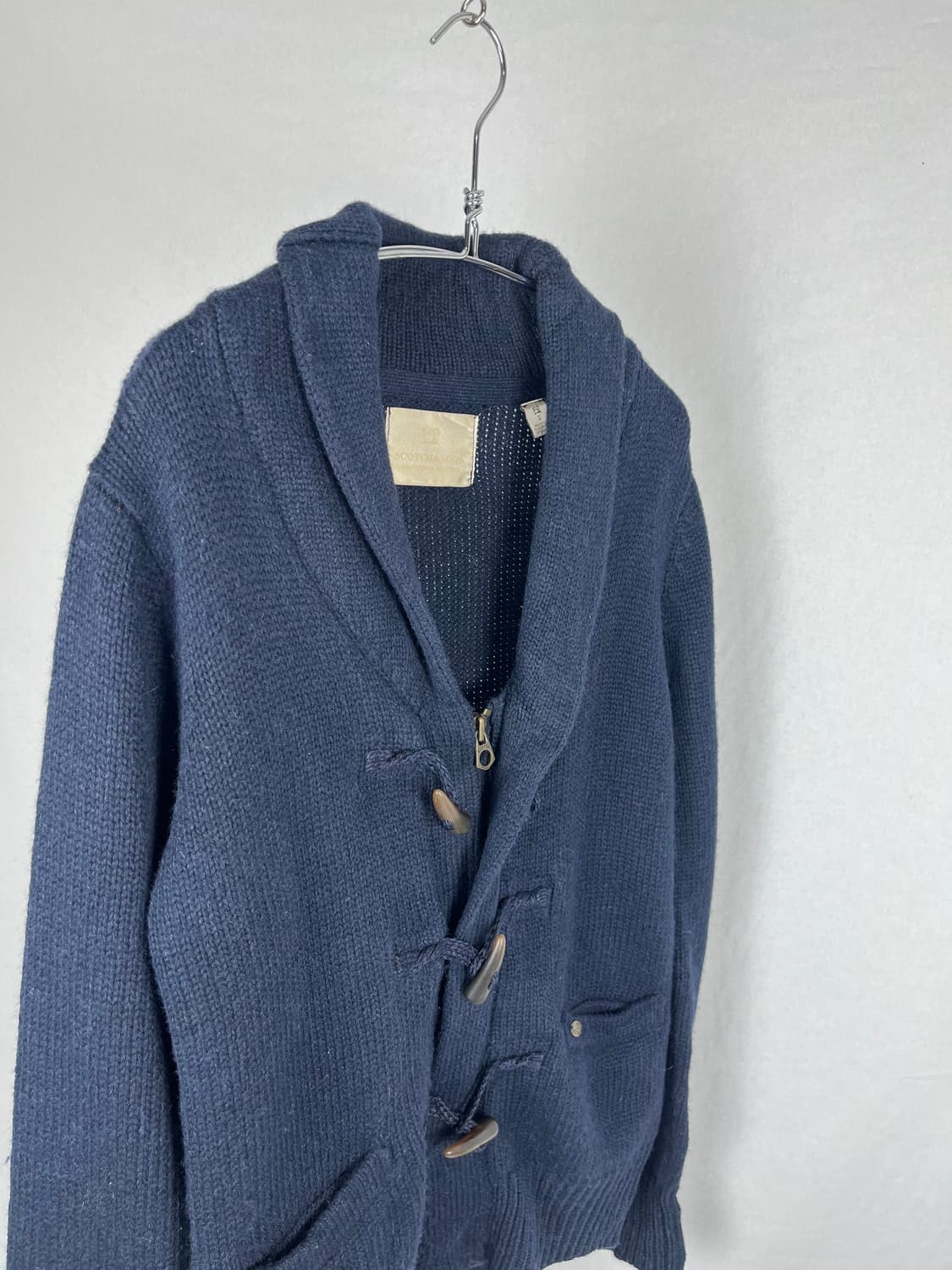 Scotch & Soda 소뿔 단추 네이비 가디건  상품이미지3