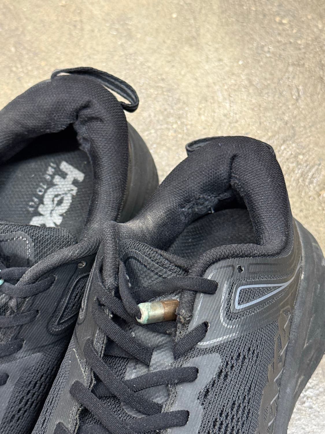 HOKA 호카 본디 7 올블랙 운동화 230 상품이미지8