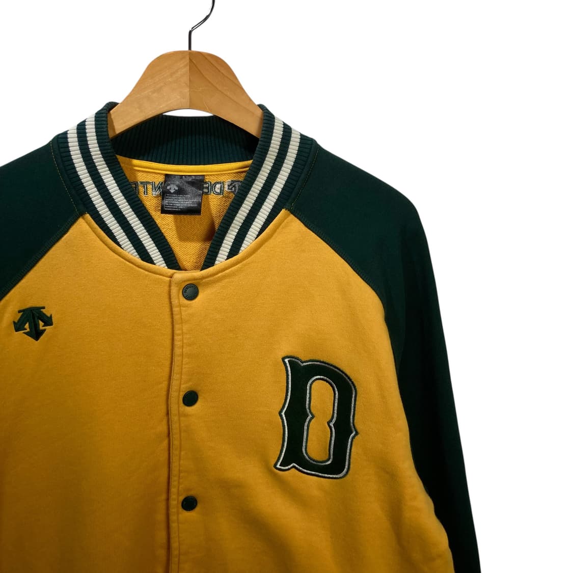 데상트 배색 스타디움 자켓 상품이미지3