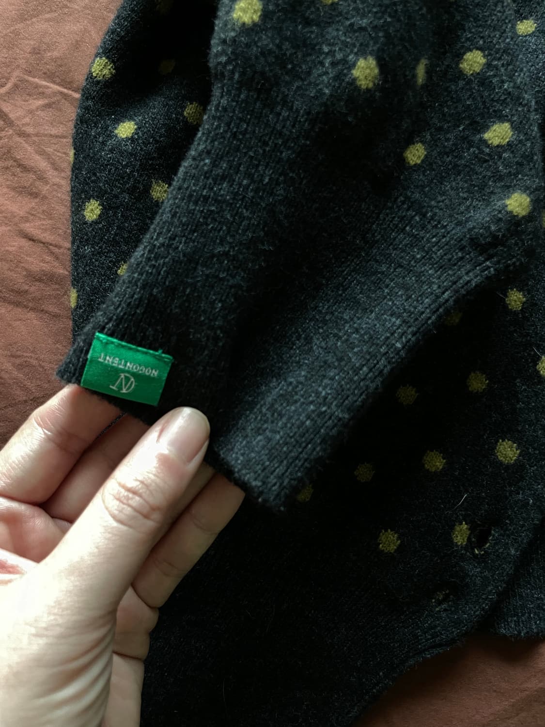 노컨텐츠 dot cardigan charcol 상품이미지5