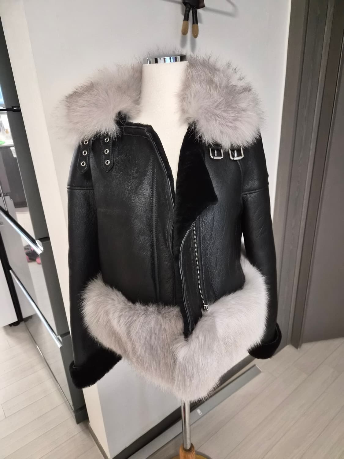 [천연양털/폭스퍼] 블랙 무스탕 라이더 상품이미지3