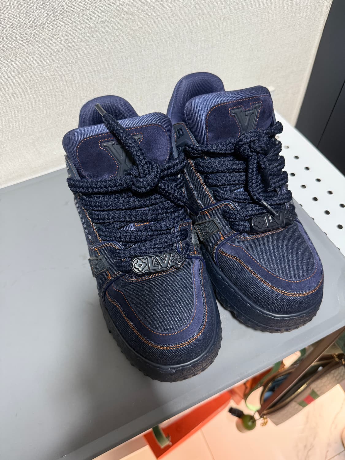 루이비통 맥시 데님 스니커즈 7사이즈 상품이미지1