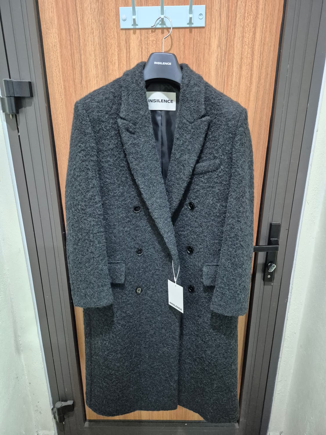 25FW 인사일런스 부클 알파카 헤어 더블 코트 BLACK 상품이미지4