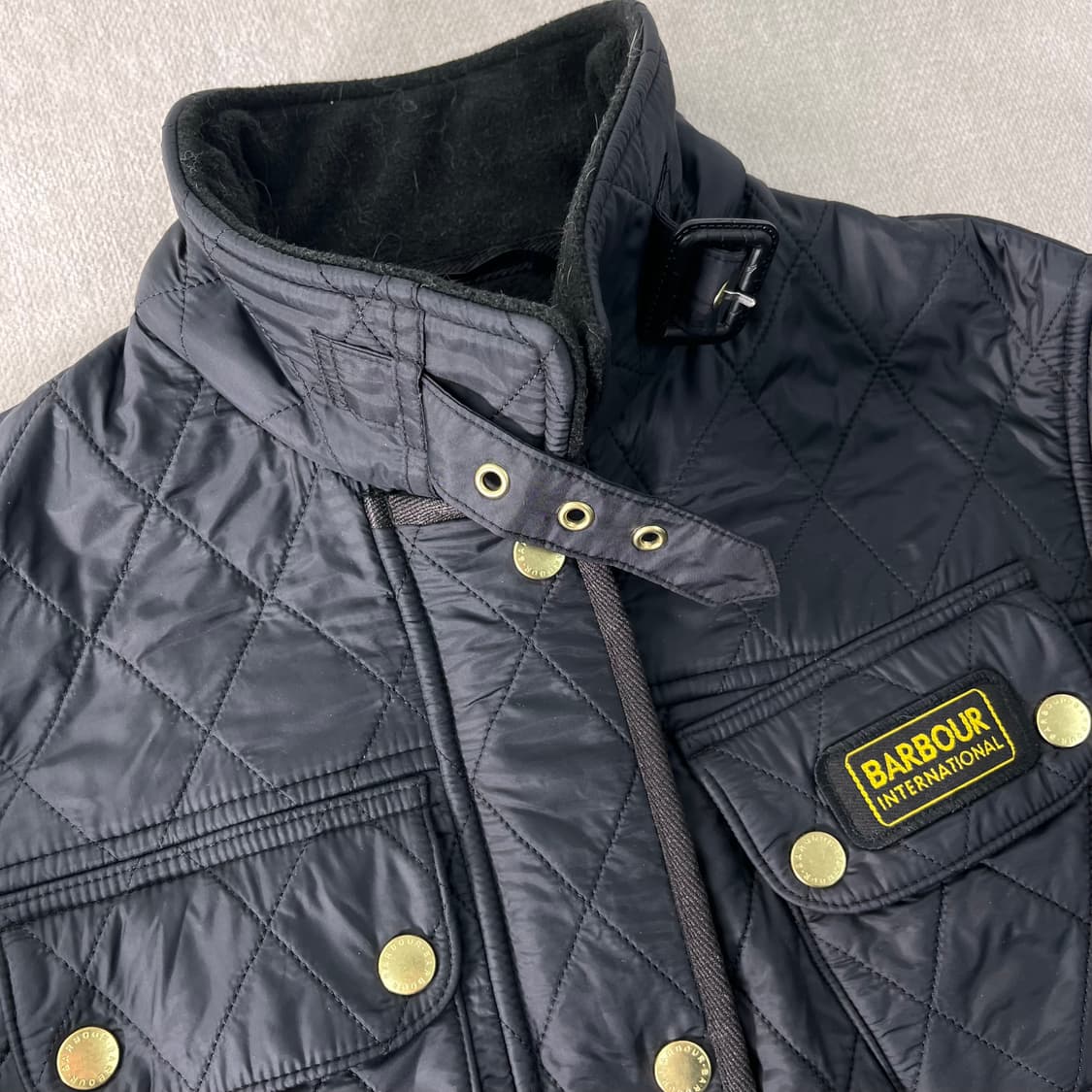 W 95 바버 인터네셔널 퀄팅 벨티드 자켓 상품이미지2