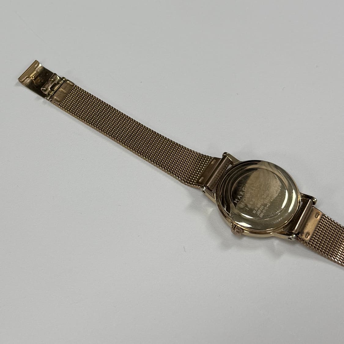 Margaret Howell round watch in gold 상품이미지8