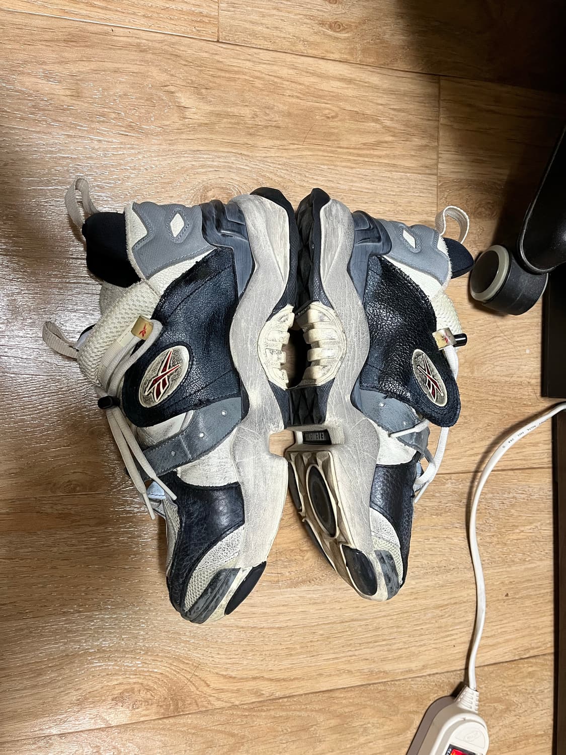 (지디착용) 리복 베트멍 콜라보 펌프 퓨리 270 판매 상품이미지8