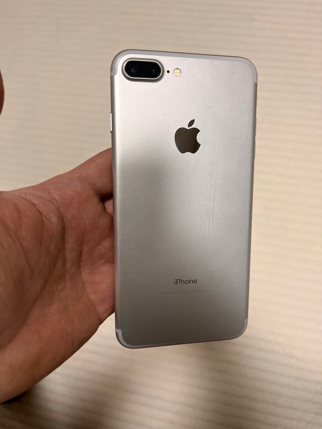 아이폰7플러스 실버 128GB 상품이미지1