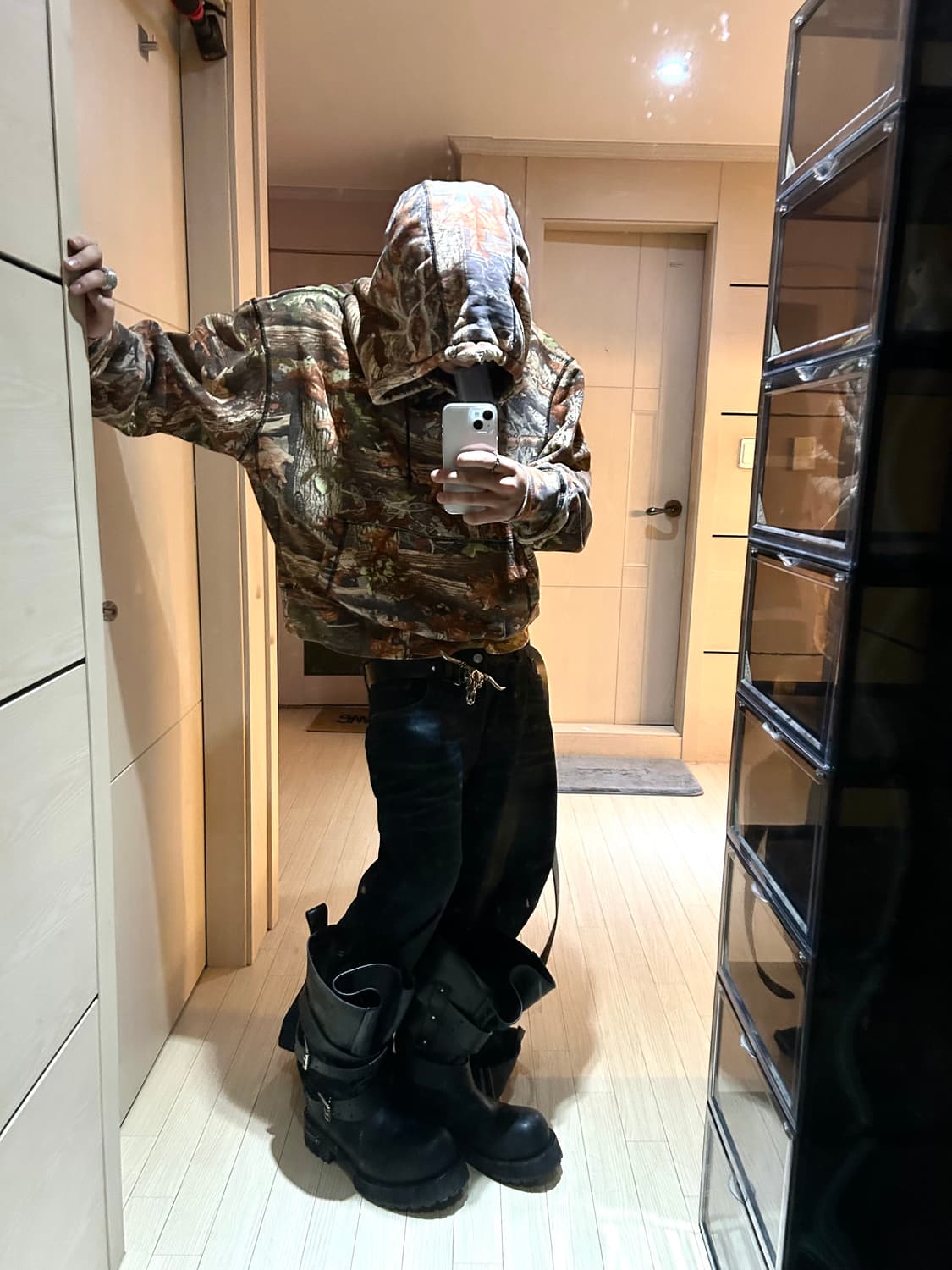 Dead Leaves Pattern Hoodie 상품이미지6