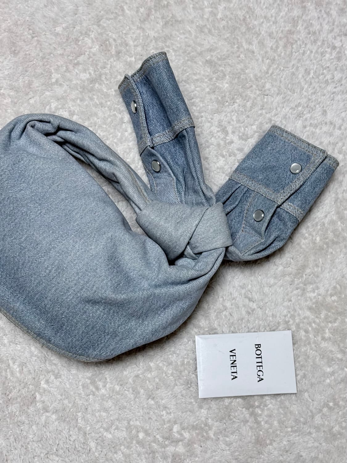 보테가베네타 미니 조디 블루워시드 데님무드 램스킨 (1회 시착) 상품이미지4