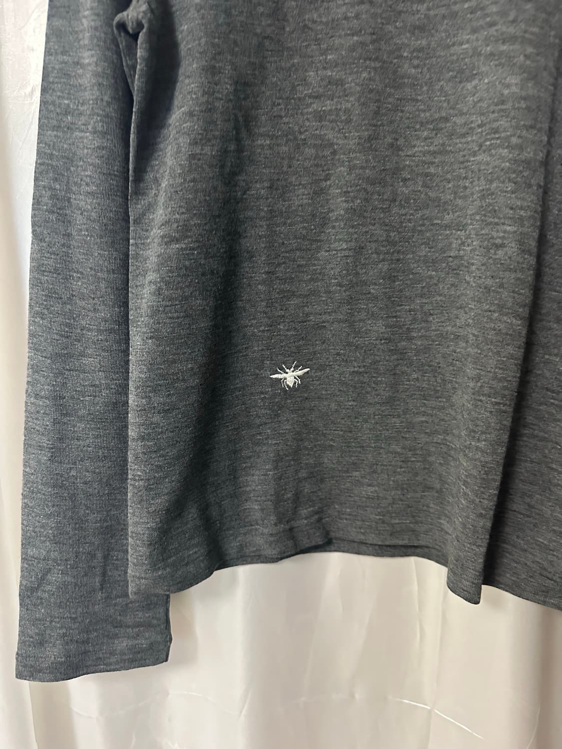 디올옴므 AW05 BEE 로고 터틀넥 니트 상품이미지2