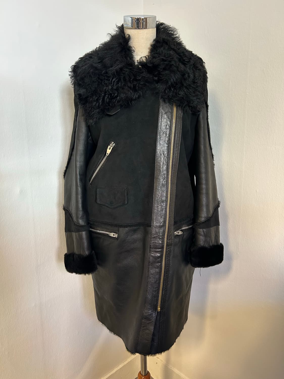 L028 산드로 SANDRO 양가죽 시어링 하이넥 코트 상품이미지2