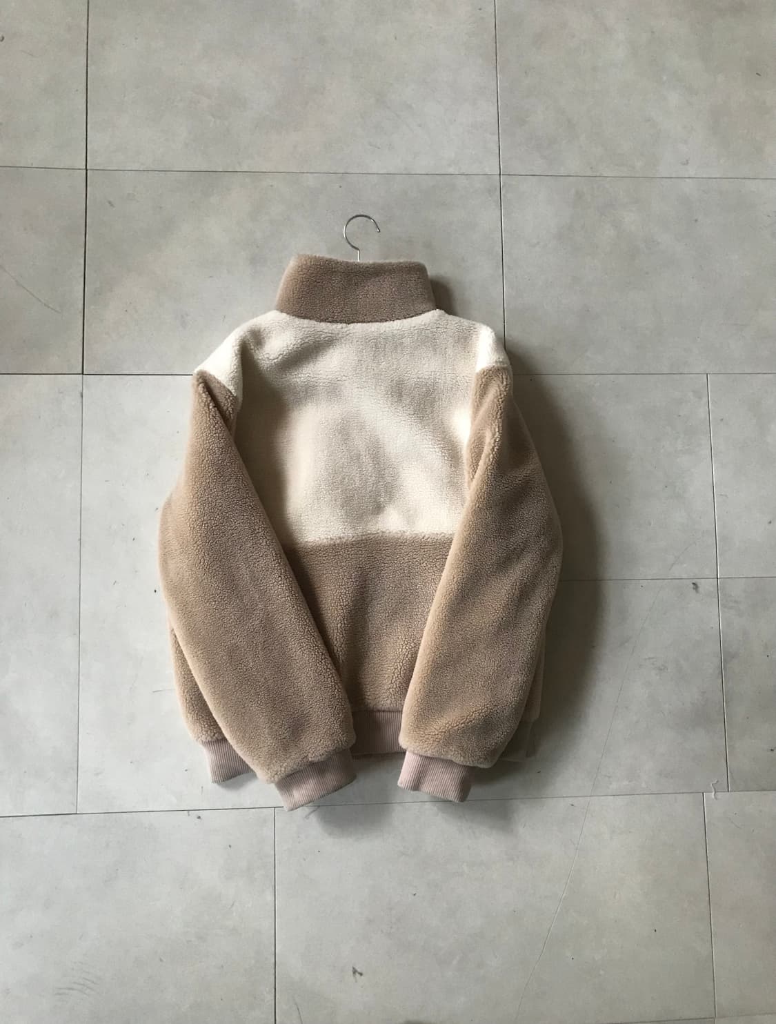 게스 베이지 후리스 상품이미지10