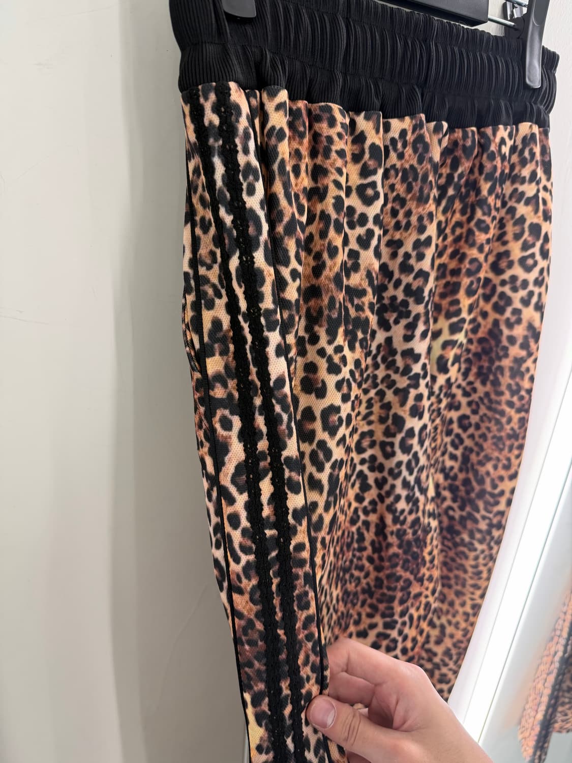 (새상품) 레씨토 레오파드 와이드 트랙 팬츠 상품이미지3