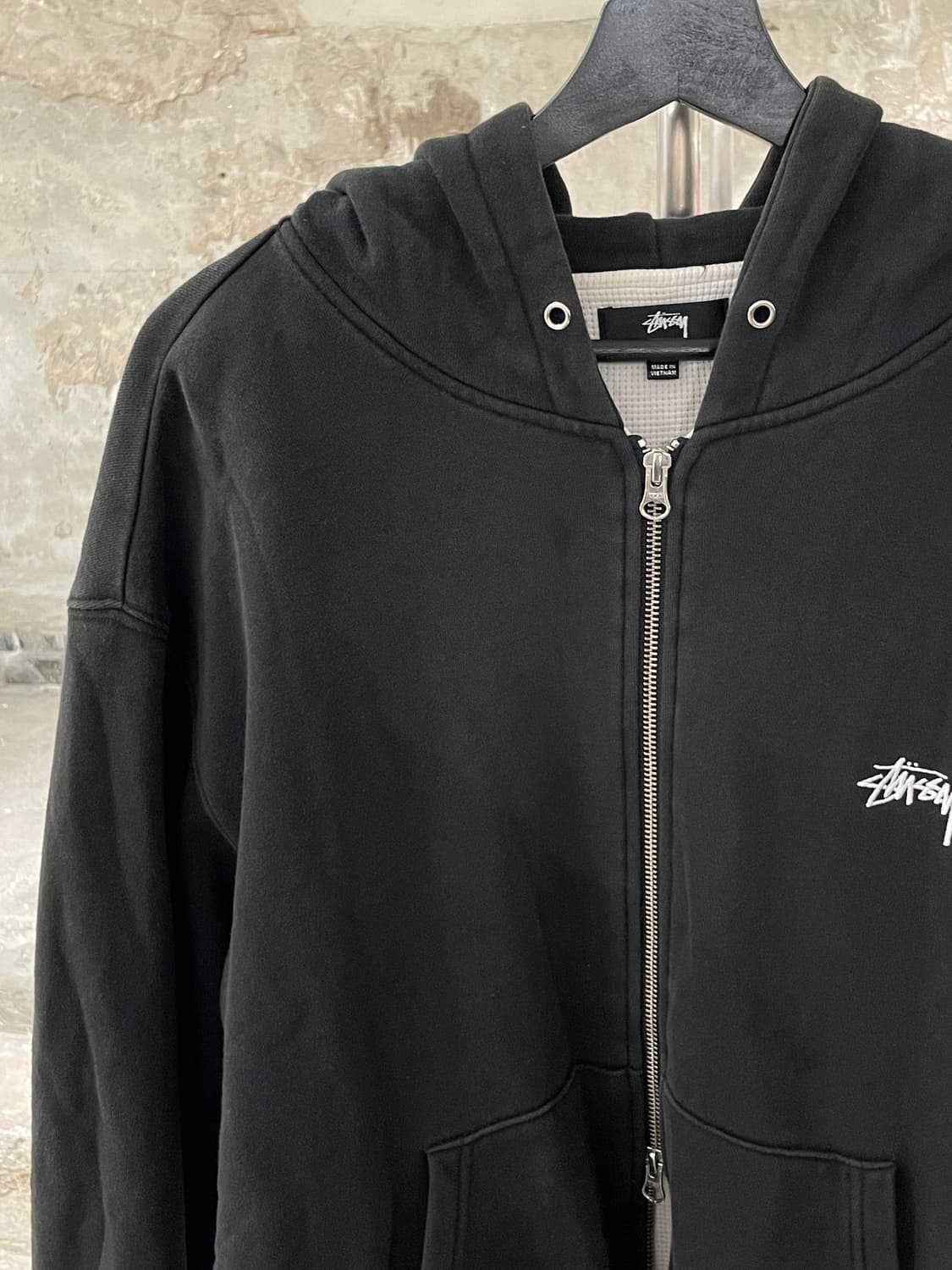 스투시 블랙 로고 투 웨이 후디 집업 상품이미지2