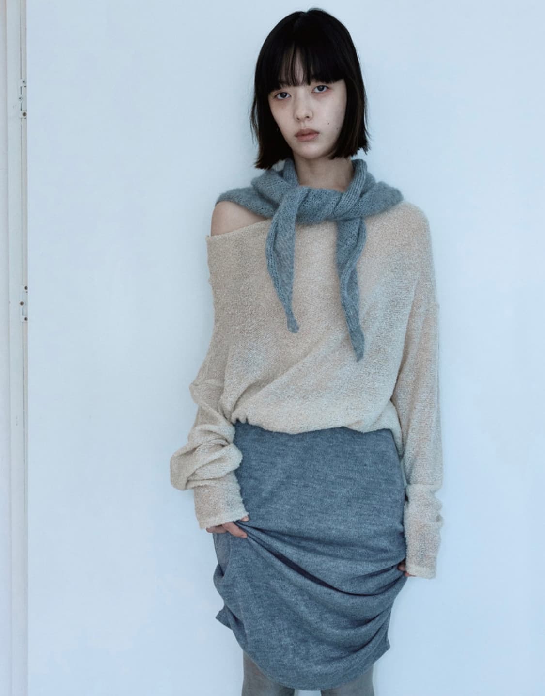 off-shoulder boucle pullover in ecru  상품이미지2