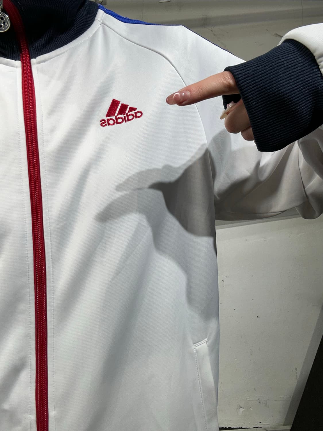 아디다스 화이트 빅 로고 레드 삼선 트랙탑 져지 L 상품이미지4