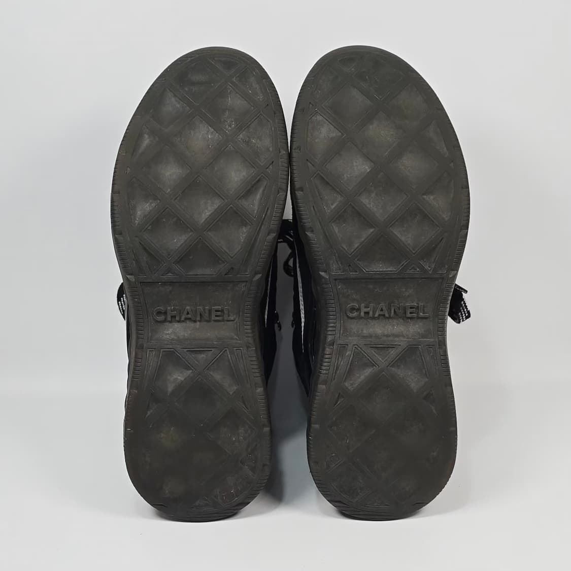 샤넬 패브릭 스웨이드 패딩 스니커즈 ( 245 ) 상품이미지7