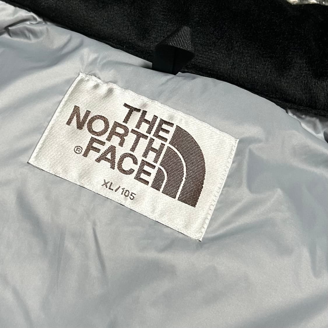 [XL] Northface 노스페이스 눕시 신형 검/회 패딩조끼 상품이미지4