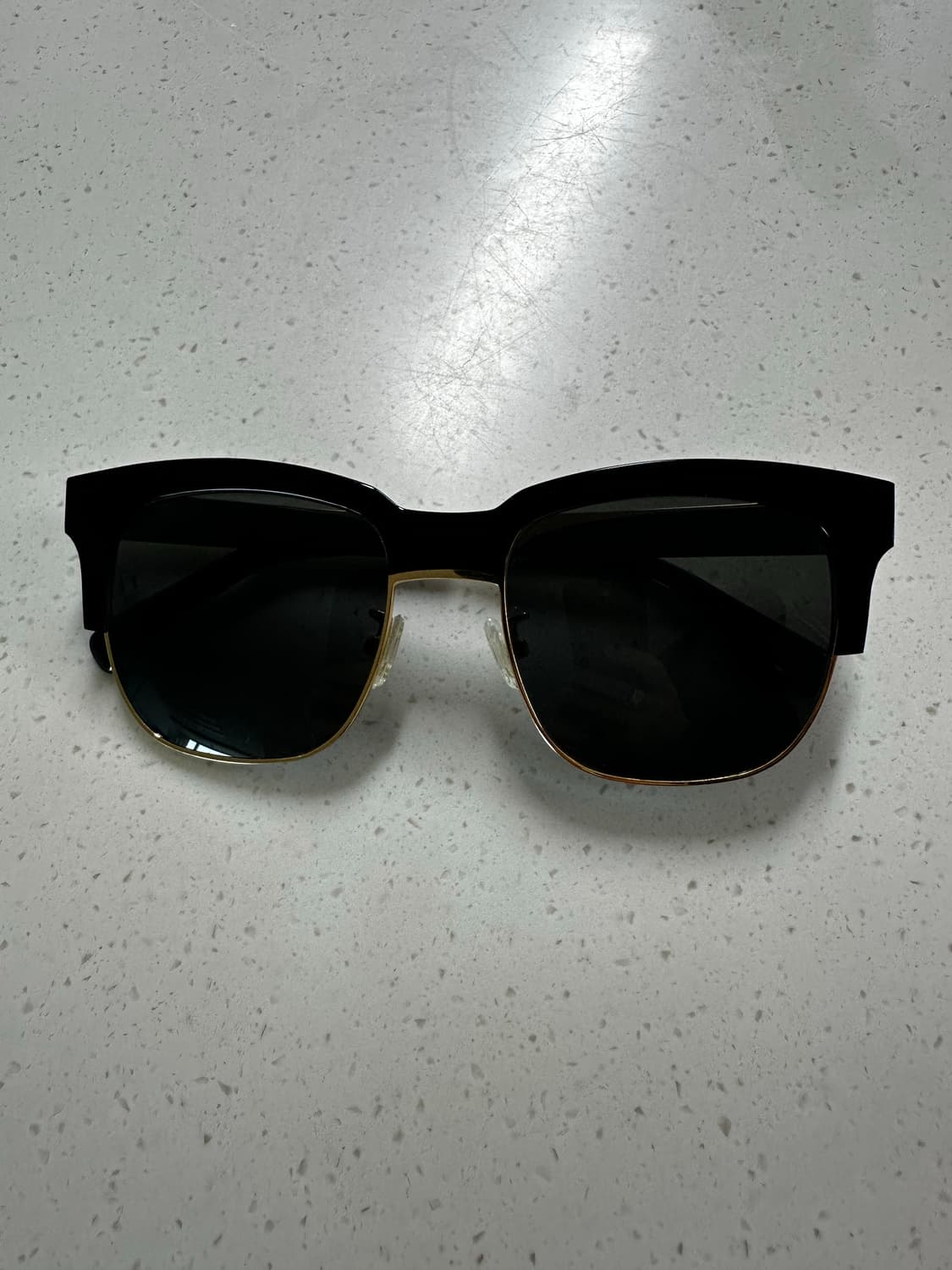 젠틀몬스터 선글라스 팝니다. 상품이미지2