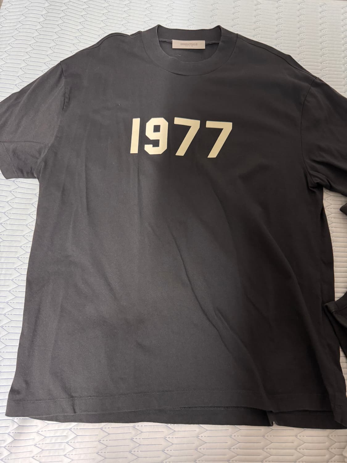 피오갓 에센셜 1977 반팔 s 상품이미지1