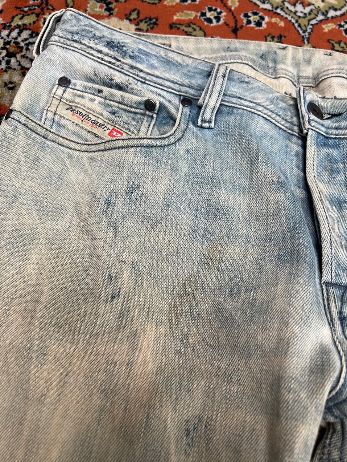 [32] DIESEL 디젤 자티니 더티워싱 부츠컷 플레어 데님팬츠 상품이미지3