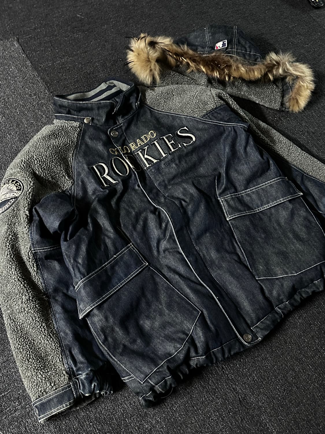 MLB 콜로라도 록키 인디고 그레이 데님 패딩  XL사이즈 상품이미지3