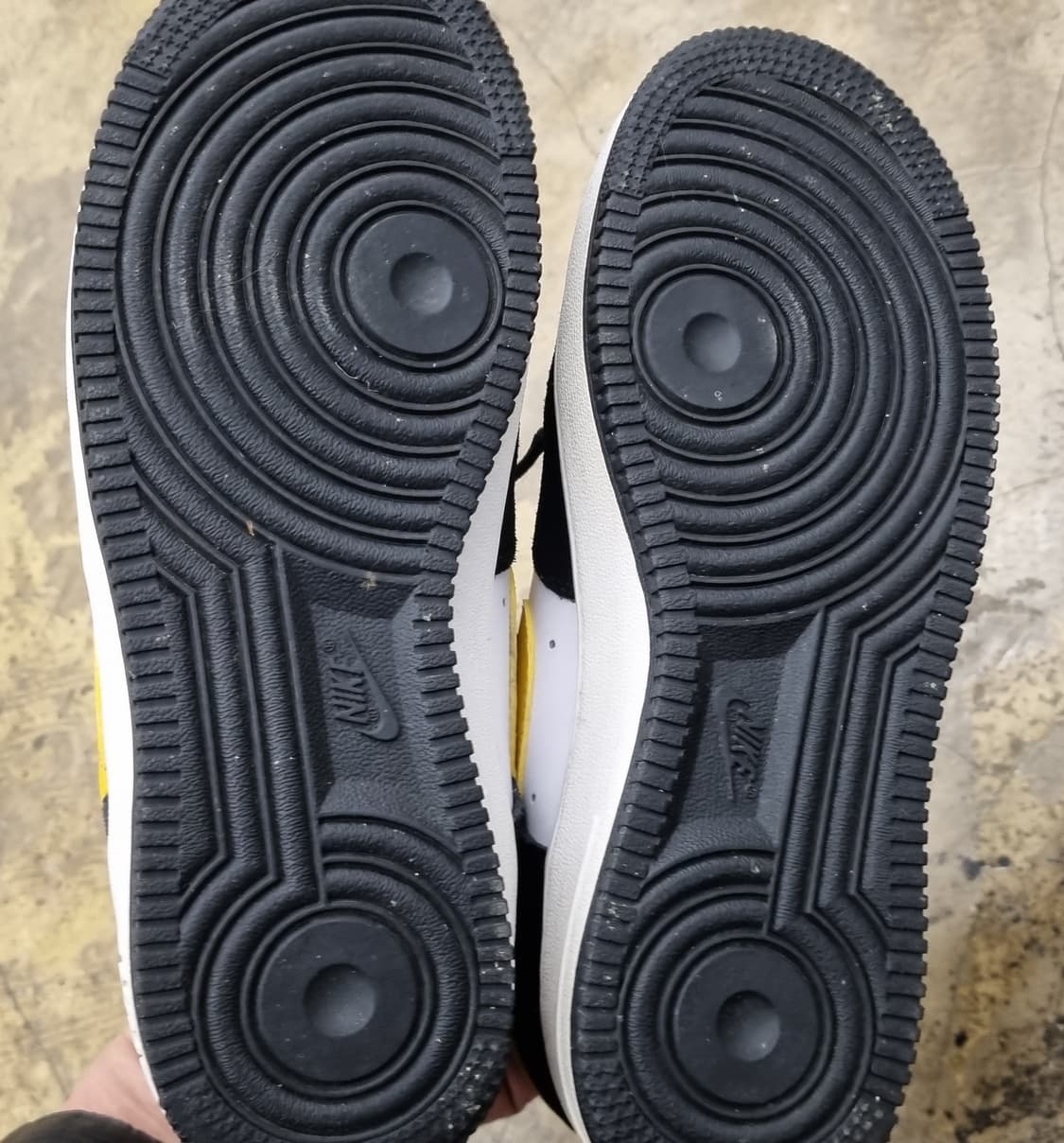 나이키 에어 포스 1 로우 '애슬레틱 클럽' (검/노) 상품이미지5