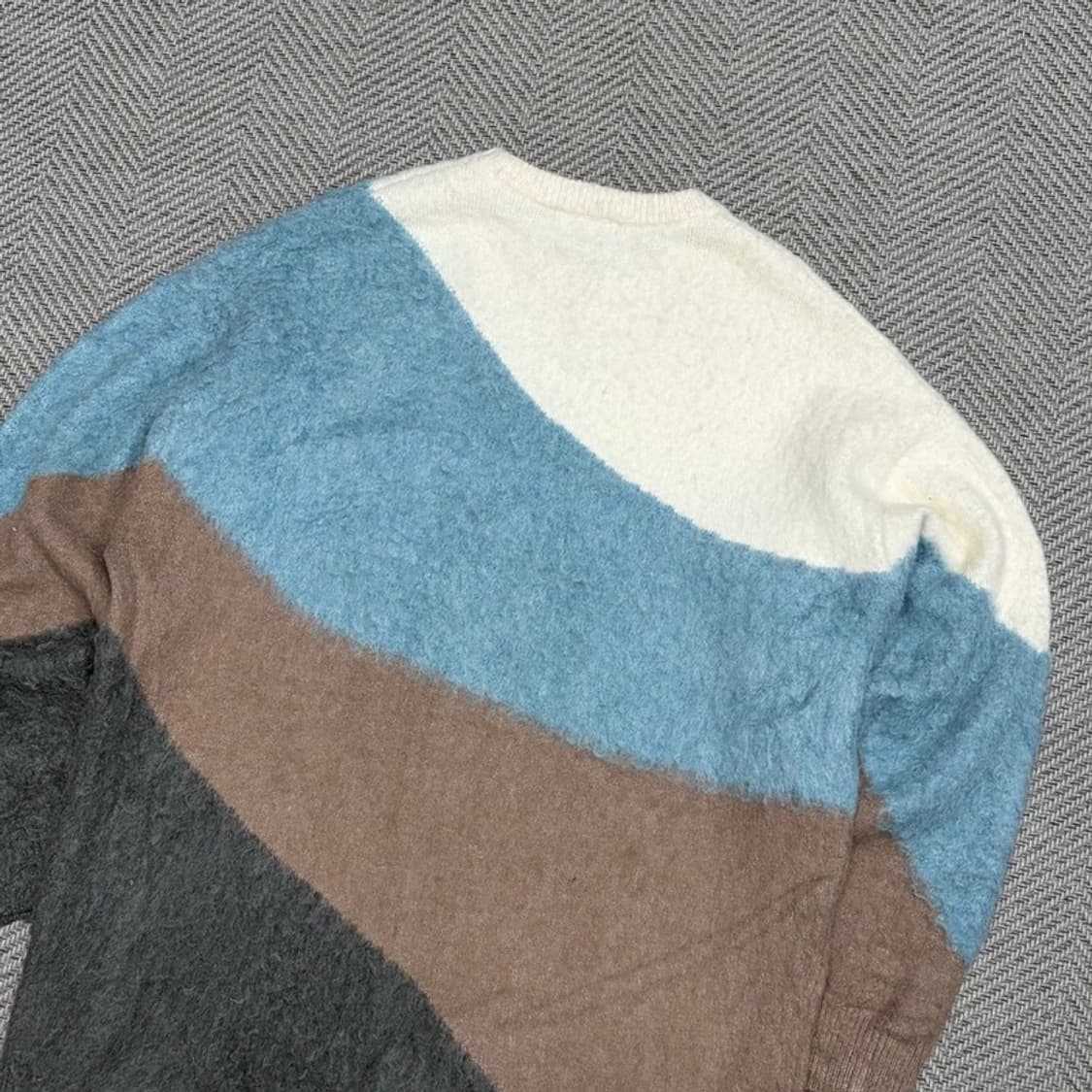 니코 앤드 웨이브 패턴 스웨터 v1140 상품이미지4