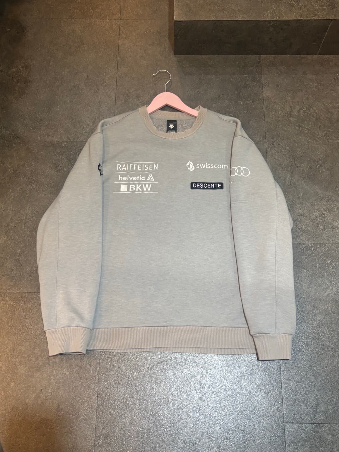 데상트 아우디 맨투맨 110사이즈 상품이미지2