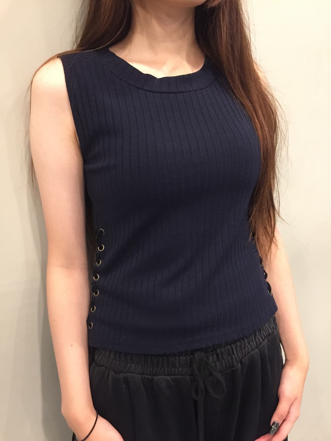 D.i.a Side Lace-Up Sleeveless Top 상품이미지2