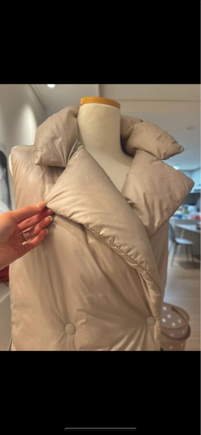 몽클레어 세이블 슬리브리스 패딩 00 상품이미지4