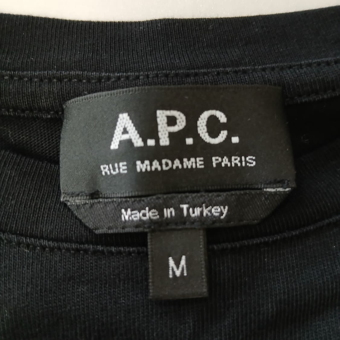 A.P.C. 블랙 색상 긴팔 티셔츠 상품이미지5