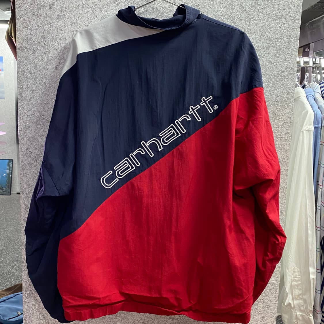 칼하트 빅로고 투톤 배색 바람막이 B4598 상품이미지4