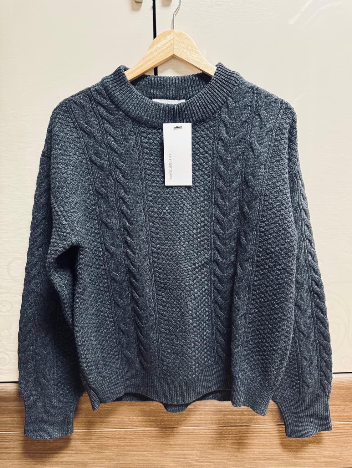 LE17셉템버 옴므 케이블니트 상품이미지5